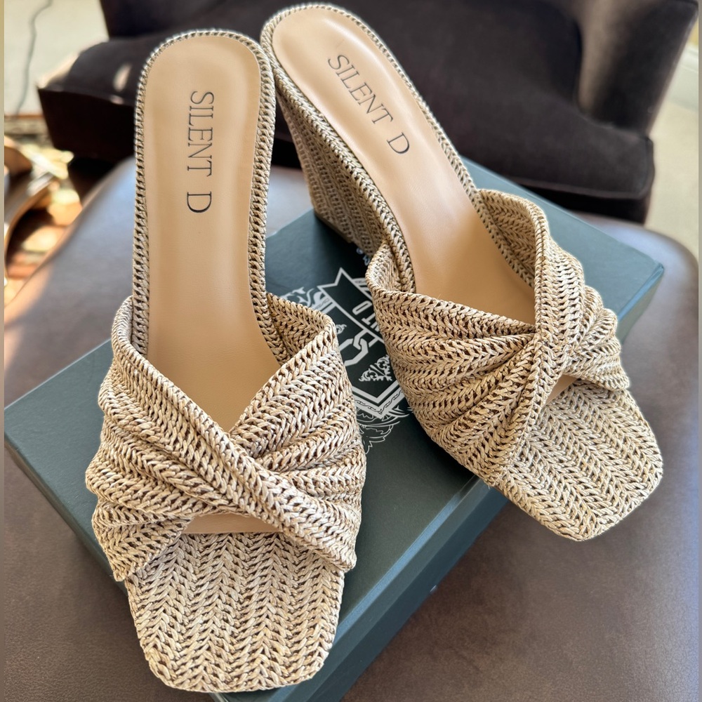 Women’s Silent D Katia wedge sandals, Natural raffia , size 39